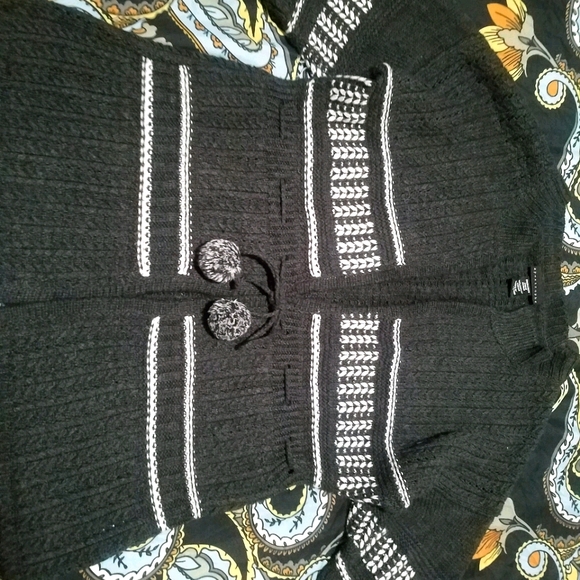 Sweater - Picture 2 of 3